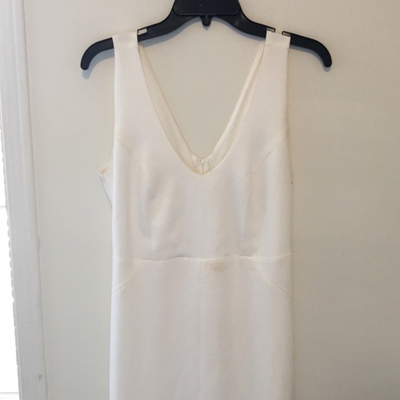 WHITE FLOOR LENGTH PROM DRESS - Picture 2 of 4